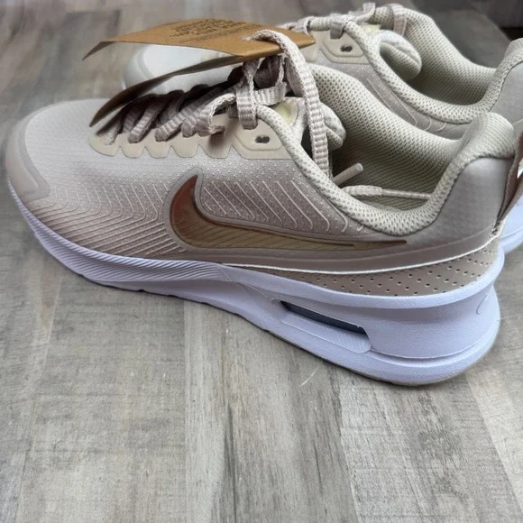 Nike Women's 8 Nike Air Max Nuaxis Sanddrift Grain HF1233-105 - Picture 7 of 9